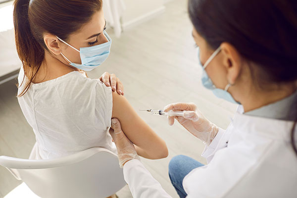 Vaccination, dépistage angine et cystite